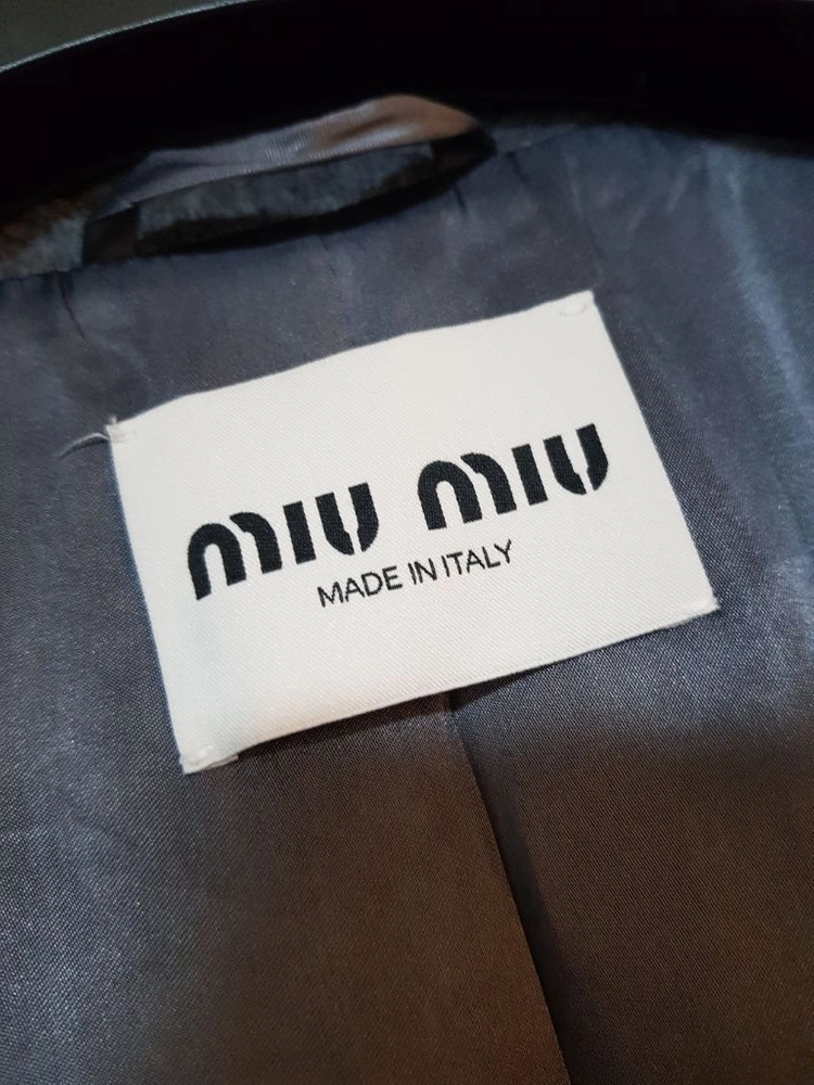 미우미우 더블 브레스티드 벨루어 자켓 이미지