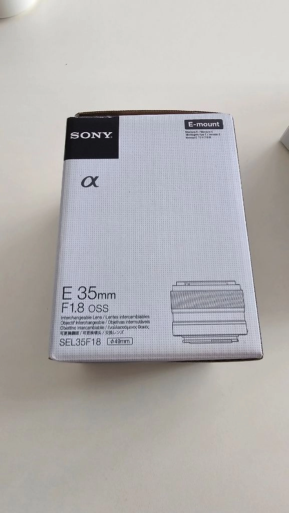 소니 렌즈 E35 F1.8 OSS (카페렌즈) 이미지