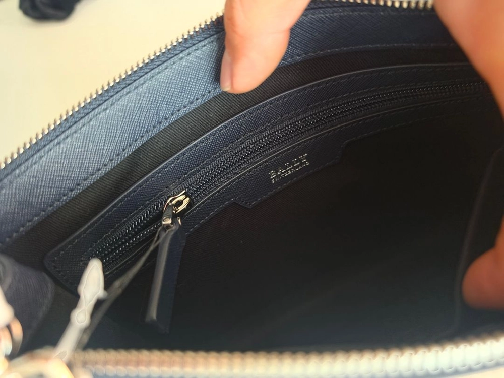 발리(BALLY) 정품 클러치백 새상품 판매합니다 이미지