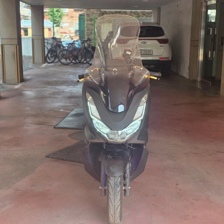 7_21년식 pcx125 abs 불바퀴 스피커튜닝 판매합니다 이미지