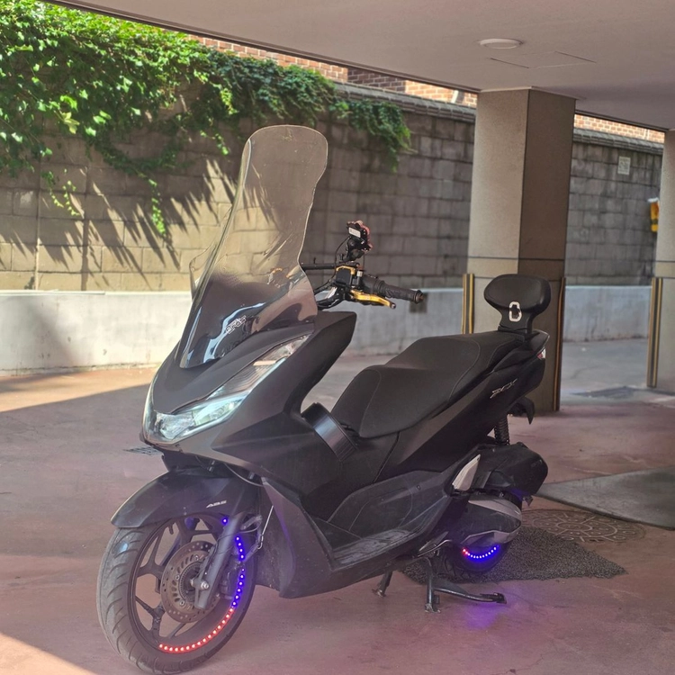 7_21년식 pcx125 abs 불바퀴 스피커튜닝 판매합니다 이미지