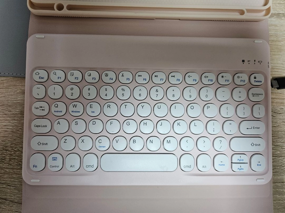 갤럭시탭 s6 lite 북커버+블루투스 키보드 판매합니다. 이미지