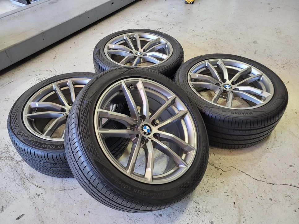 BMW G30 5시리즈 662M 18인치 순정품휠타이어 한대분 이미지