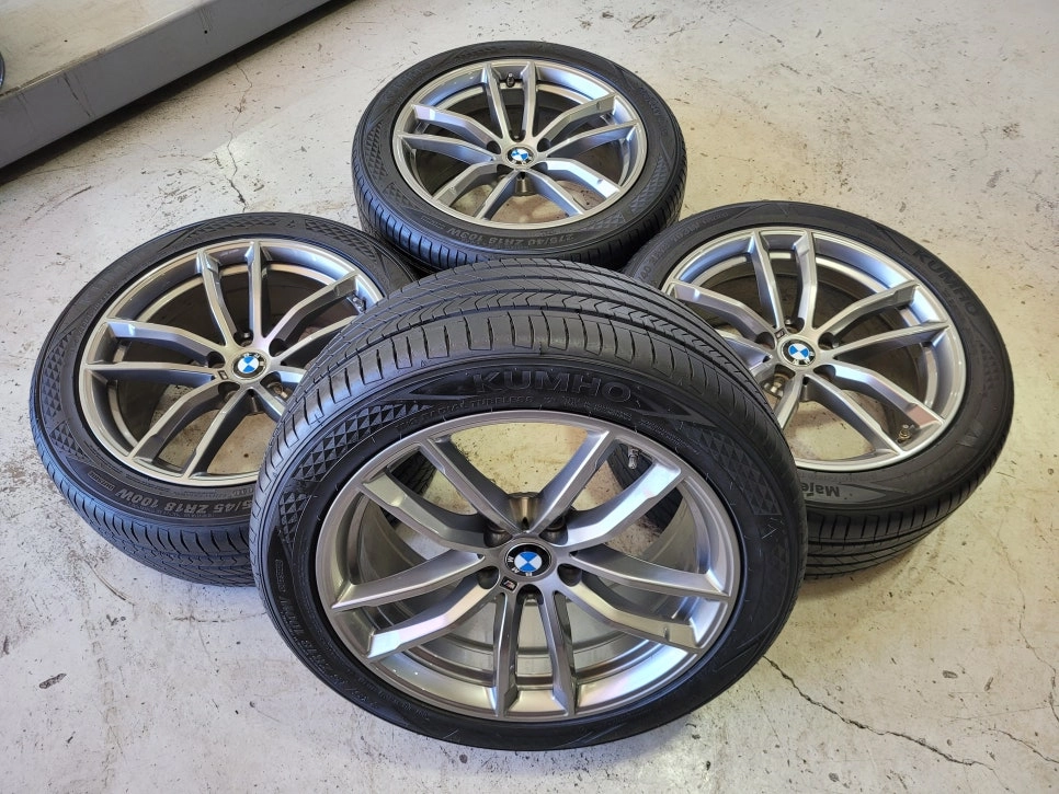 BMW G30 5시리즈 662M 18인치 순정품휠타이어 한대분 이미지