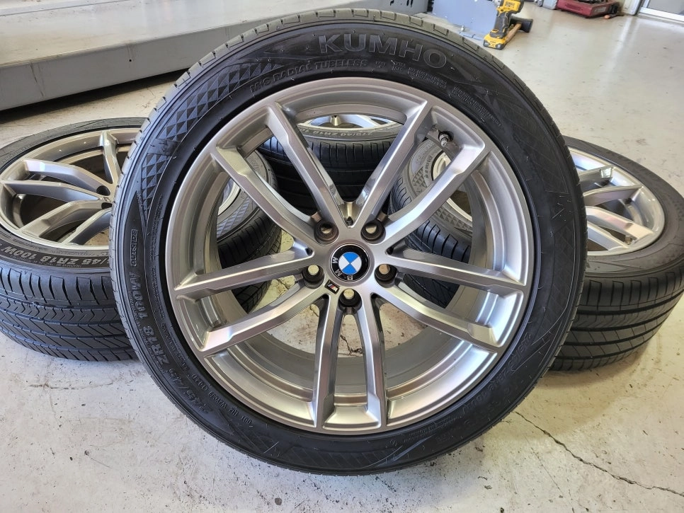 BMW G30 5시리즈 662M 18인치 순정품휠타이어 한대분 이미지
