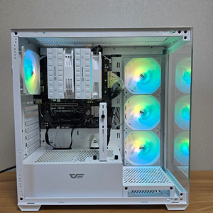 7800x3d 반본체 컴퓨터 화이트 데스크탑 이미지