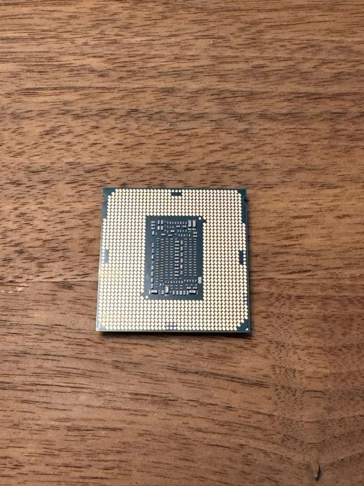 Intel i7-8700 CPU 이미지