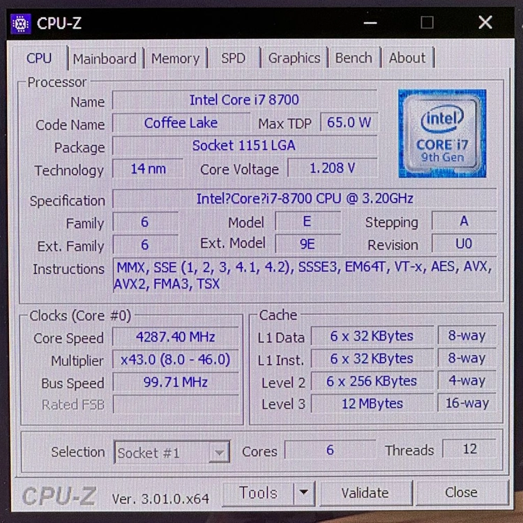 Intel i7-8700 CPU 이미지