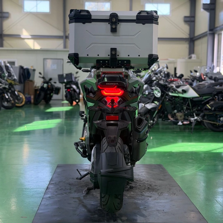 혼다 x-adv750 18년식 뗴르 머플러 구변o 스쿠터 판매합니다 이미지