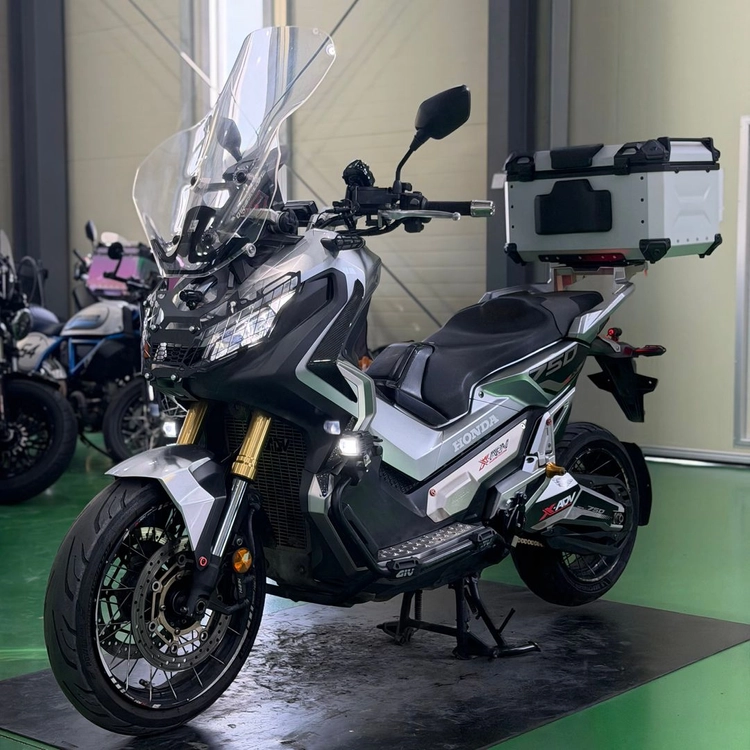 혼다 x-adv750 18년식 뗴르 머플러 구변o 스쿠터 판매합니다 이미지
