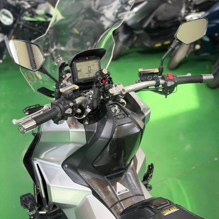 혼다 x-adv750 18년식 뗴르 머플러 구변o 스쿠터 판매합니다 이미지