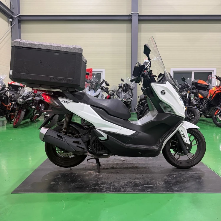보그 sr125 25년식 5만키로 배달셋팅 스쿠터 저렴하게 판매합니다 이미지