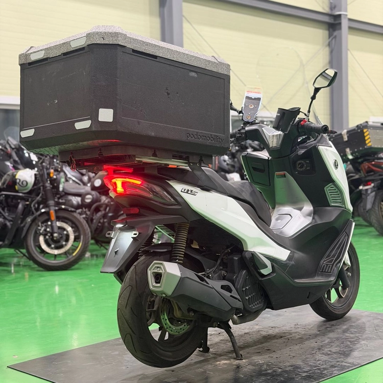 보그 sr125 25년식 5만키로 배달셋팅 스쿠터 저렴하게 판매합니다 이미지