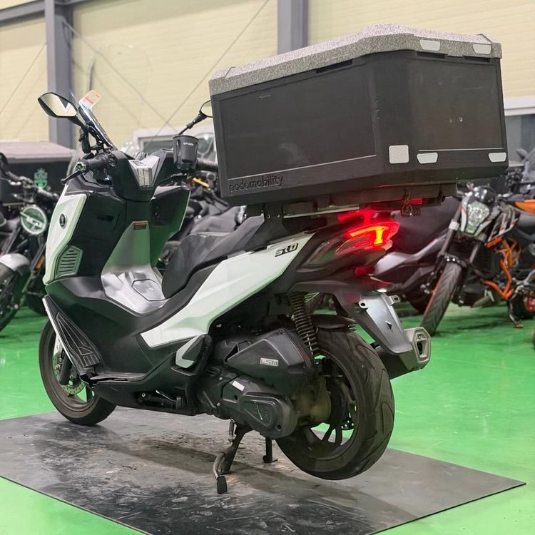 보그 sr125 25년식 5만키로 배달셋팅 스쿠터 저렴하게 판매합니다 이미지