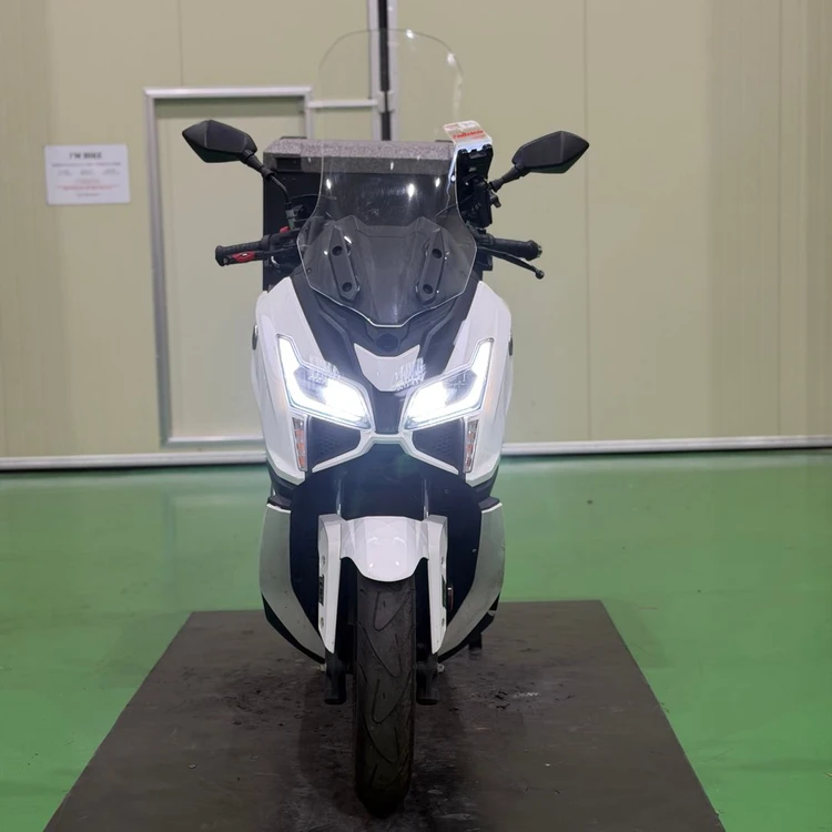 보그 sr125 25년식 5만키로 배달셋팅 스쿠터 저렴하게 판매합니다 이미지