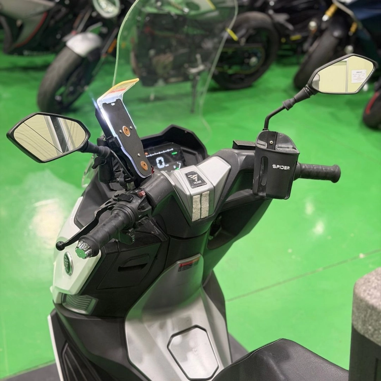 보그 sr125 25년식 5만키로 배달셋팅 스쿠터 저렴하게 판매합니다 이미지