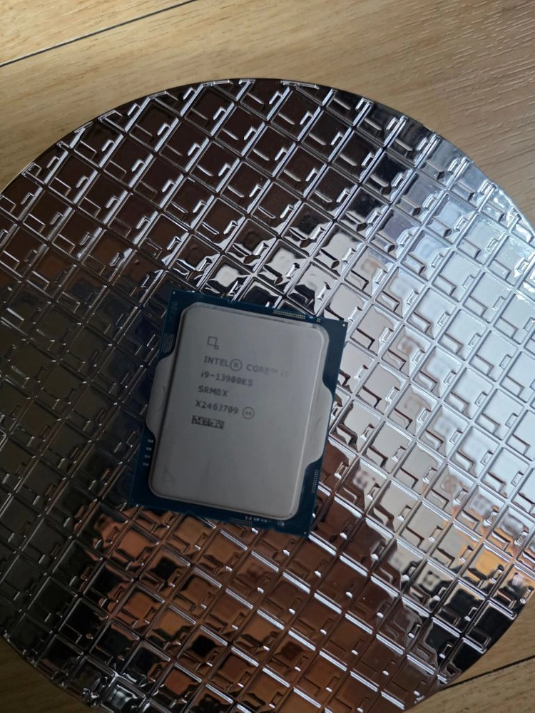 13900ks 이미지