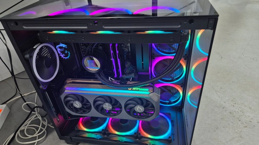 [판매] 9800X3D / RTX 5080 / NZXT 풀셋 감성 하이엔드 게이밍 PC 이미지