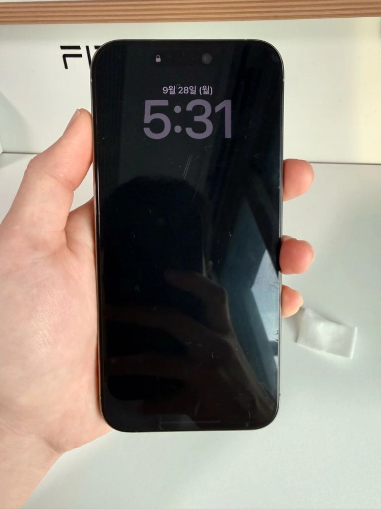 A급 아이폰 15 프로 맥스 256gb 티타늄 배터리 90퍼 as기간 남음 이미지