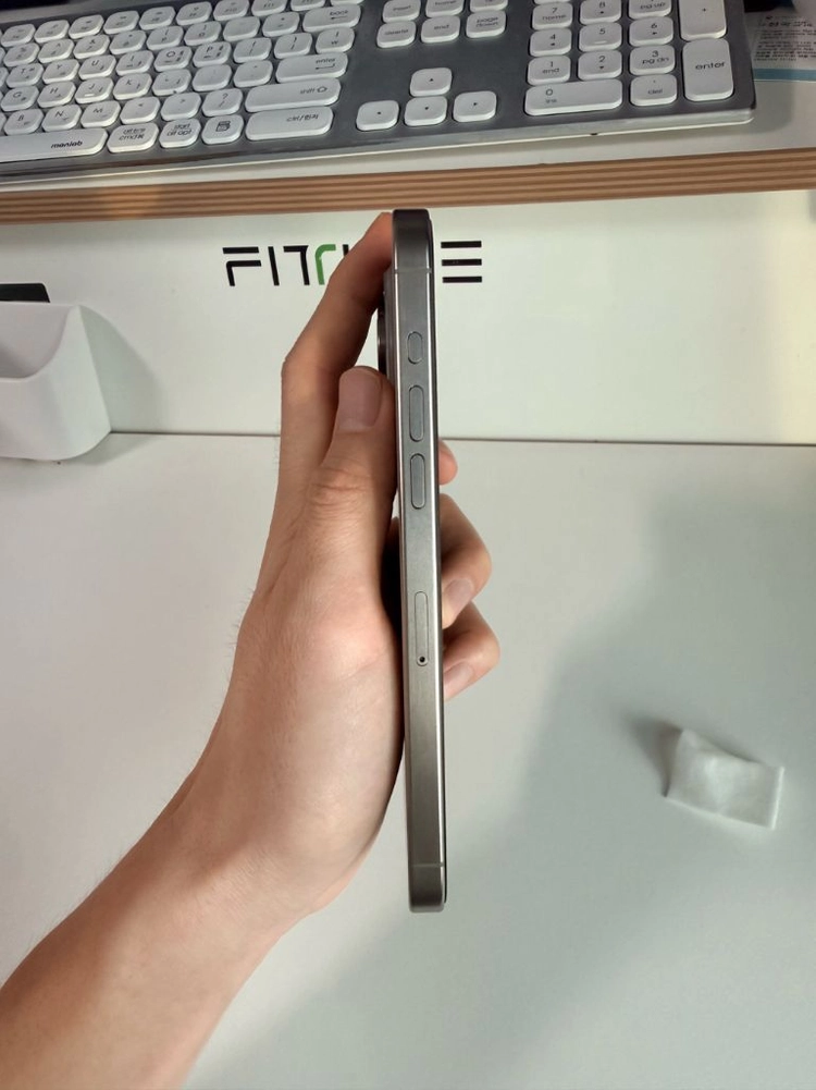 A급 아이폰 15 프로 맥스 256gb 티타늄 배터리 90퍼 as기간 남음 이미지