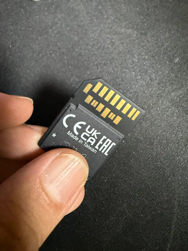 소니 터프 128GB SD카드 SF-G128T 이미지