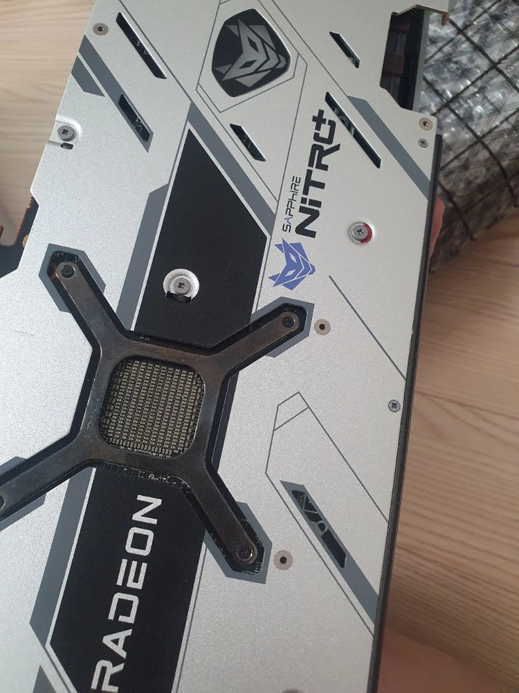 사파이어 RX 6800 XT Nitro+ SE 그래픽카드 니트로 이미지