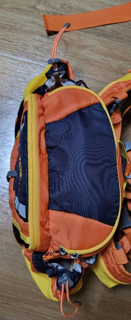 아이더 등산 힙색, 등산 배낭 EiDER / 아웃도어 가방, 둘레길 트레킹 이미지
