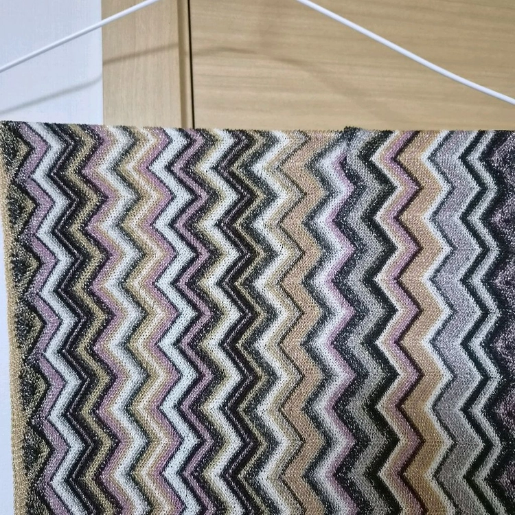 미쏘니(MISSONI) 메탈릭 패턴 머플러 이미지