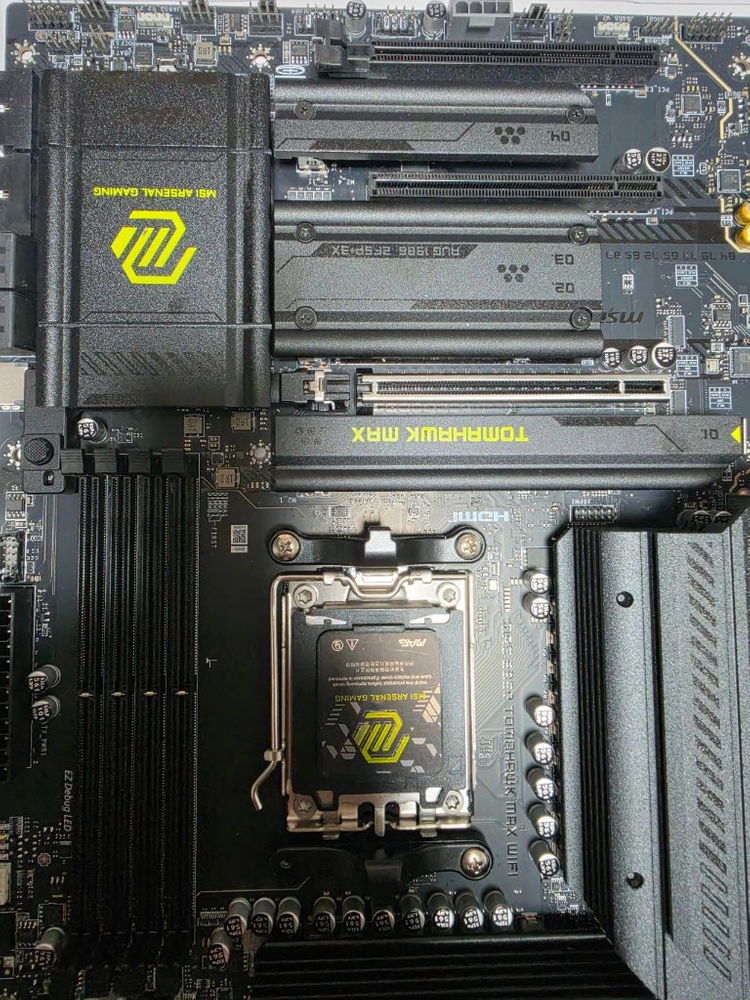 MSI MAG B850 TOMAHAWK MAX WIFI 메인보드 이미지