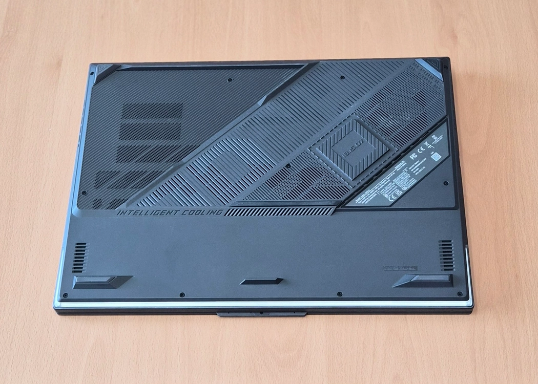 ASUS ROG SCAR G18 RTX4060 32GB/512GB게이밍노트북 판매합니다 이미지