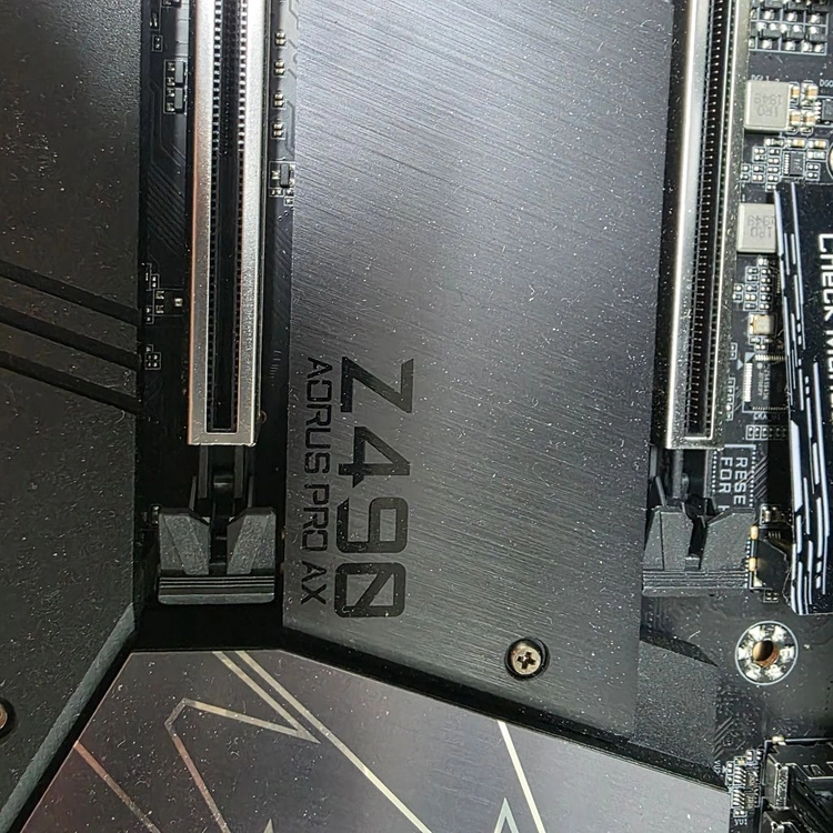 GIGABYTE Z490 AORUS PRO AX 팔아요 이미지
