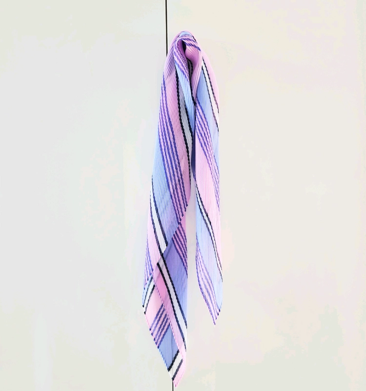 이세이미야케 미 스카프 이미지
