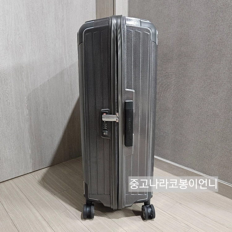 샘소나이트 라이트박스 캐리어 28인치 이미지