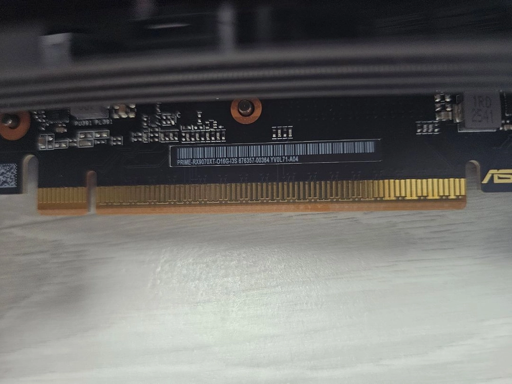 에이수스 프라임 라데온 RX 9070 XT 그래픽카드 이미지