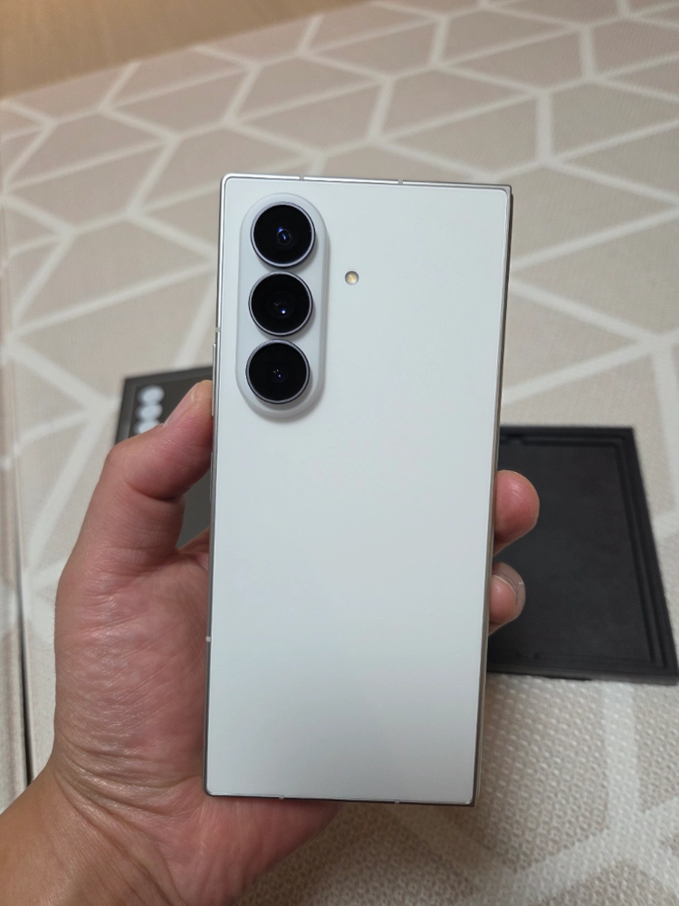 갤럭시 Z폴드8 울트라 크림색상(512GB) 이미지