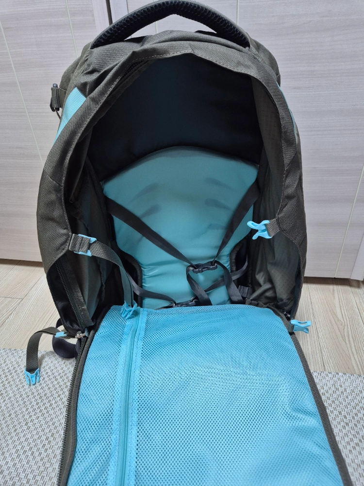 오스프리 페어뷰 40 (Osprey Fairview 40) 백팩 등산 이미지