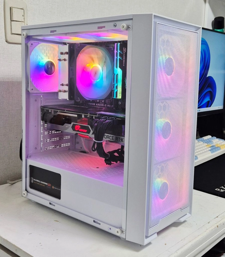 고사양 화이트 컴퓨터 PC 데스크탑 5700x rtx3080 5600x 상위 - 안심되는 중고거래