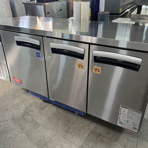 라셀르 테이블냉장냉동고 1800 간냉식 LT-1834RF 업소용 중고 반반 3도어 베이커리카페 이미지