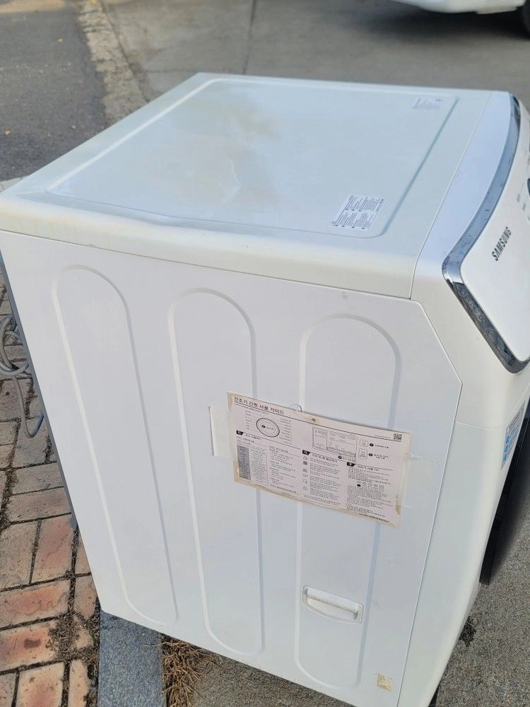 무료배송설치 삼성 16kg 건조기 2019,5제조 외관 상태 b급 작동잘돼요 삼성 건조기 DV16R8540KW 모델 이미지