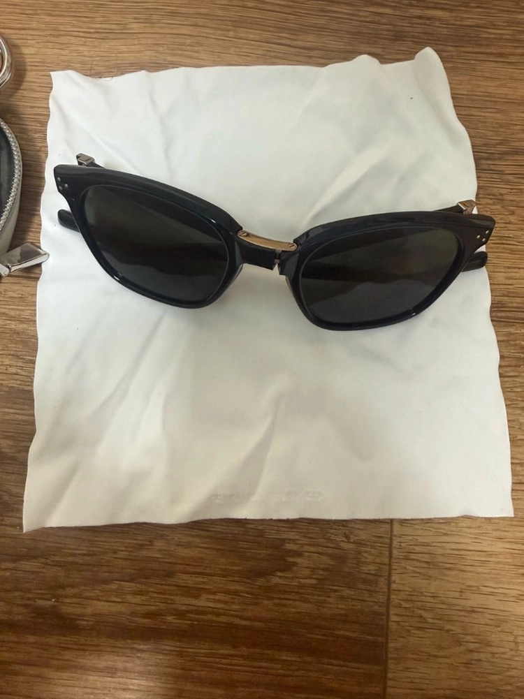 젠틀몬스터 자스민1 블랙 선글라스 이미지