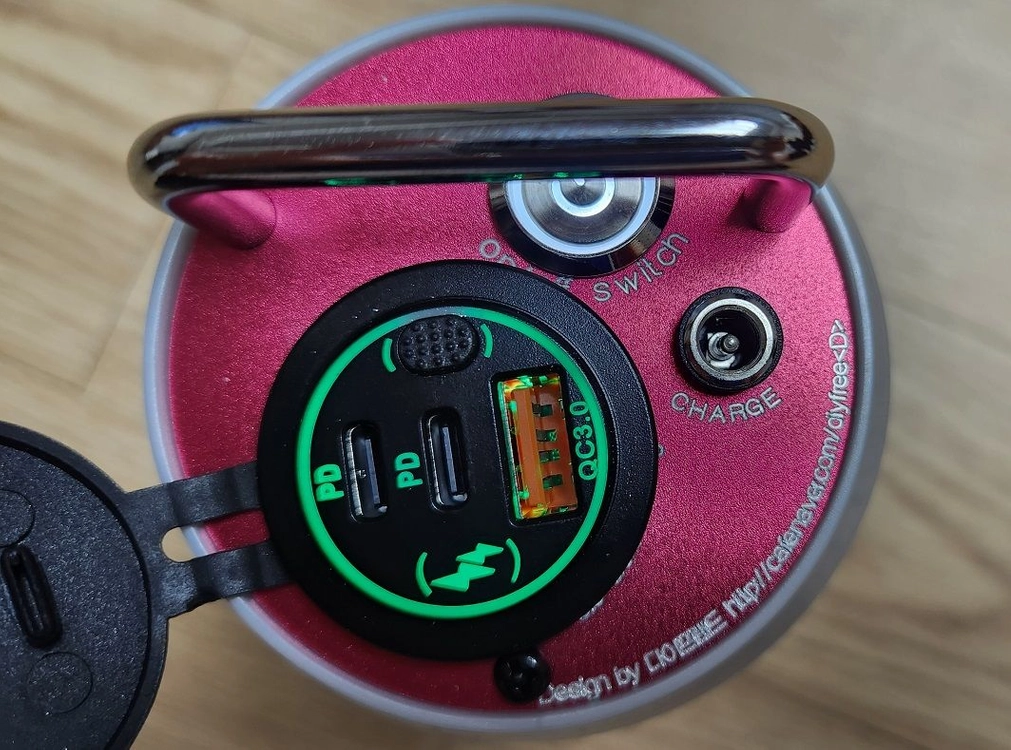캠핑 갬성 맥주캔 파워뱅크 맥뱅(12.6V 12.6A) 이미지