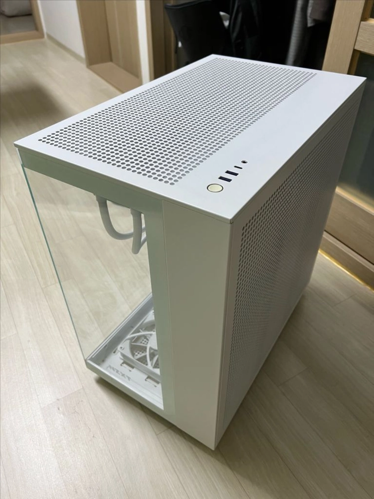 고사양 컴퓨터 i9-14900K / Z790 / RTX5060 팝니다. 이미지