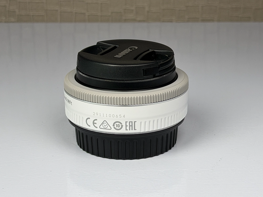 캐논 EF 40mm F2.8 STM 렌즈 화이트 이미지