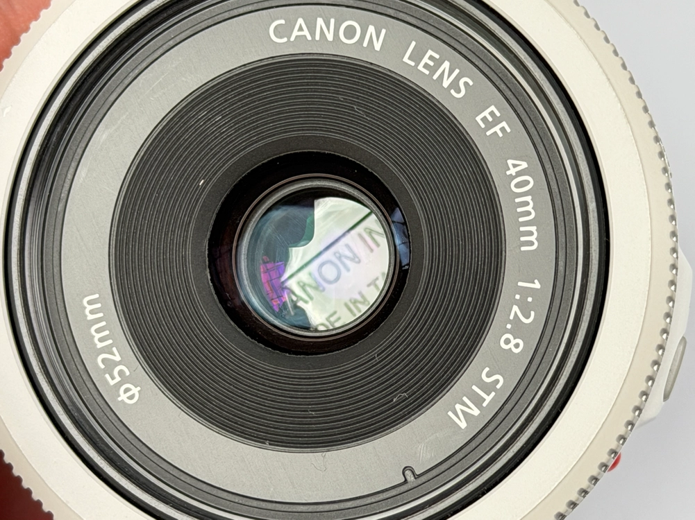 캐논 EF 40mm F2.8 STM 렌즈 화이트 이미지