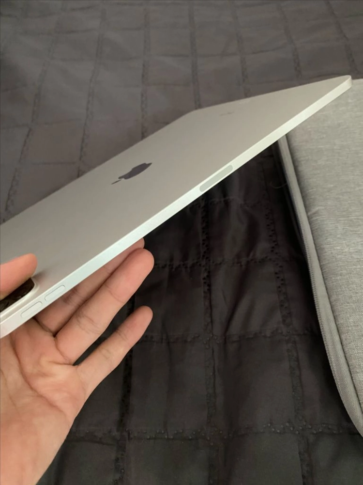 아이패드 프로6세대 12.9인치 M2칩 128와이파이 이미지