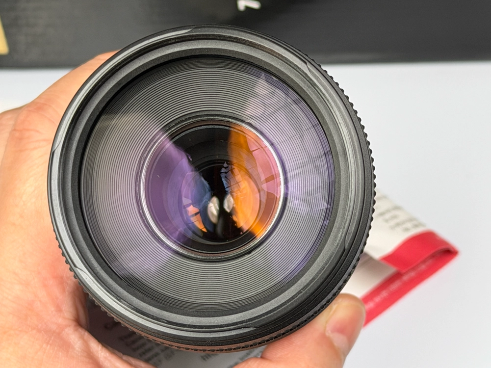 캐논 RF 75-30mm F4-5.6 렌즈 이미지