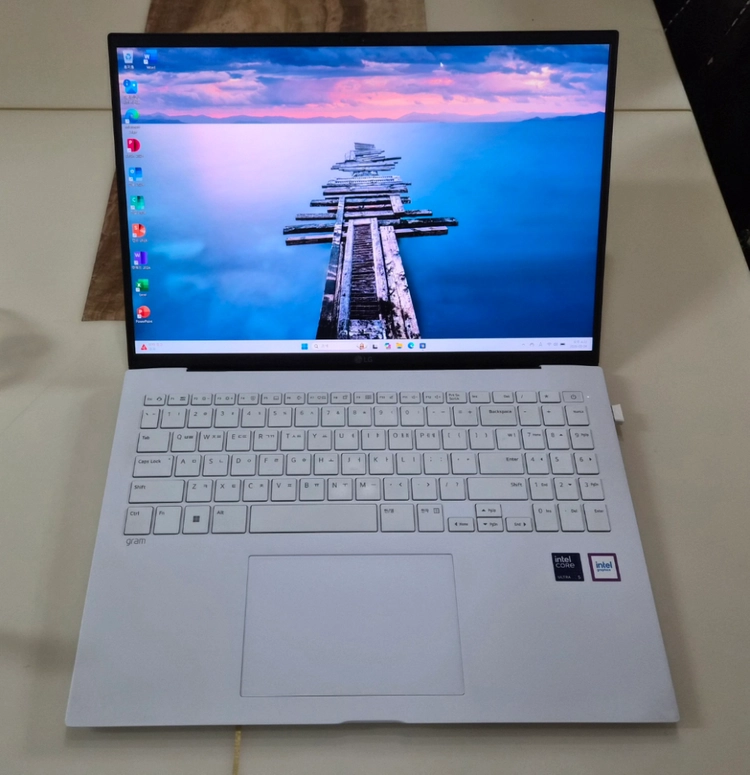 신품급) LG그램 노트북 울트라5 16인치 램 16G/SSD 256G, 16ZD90SU 이미지