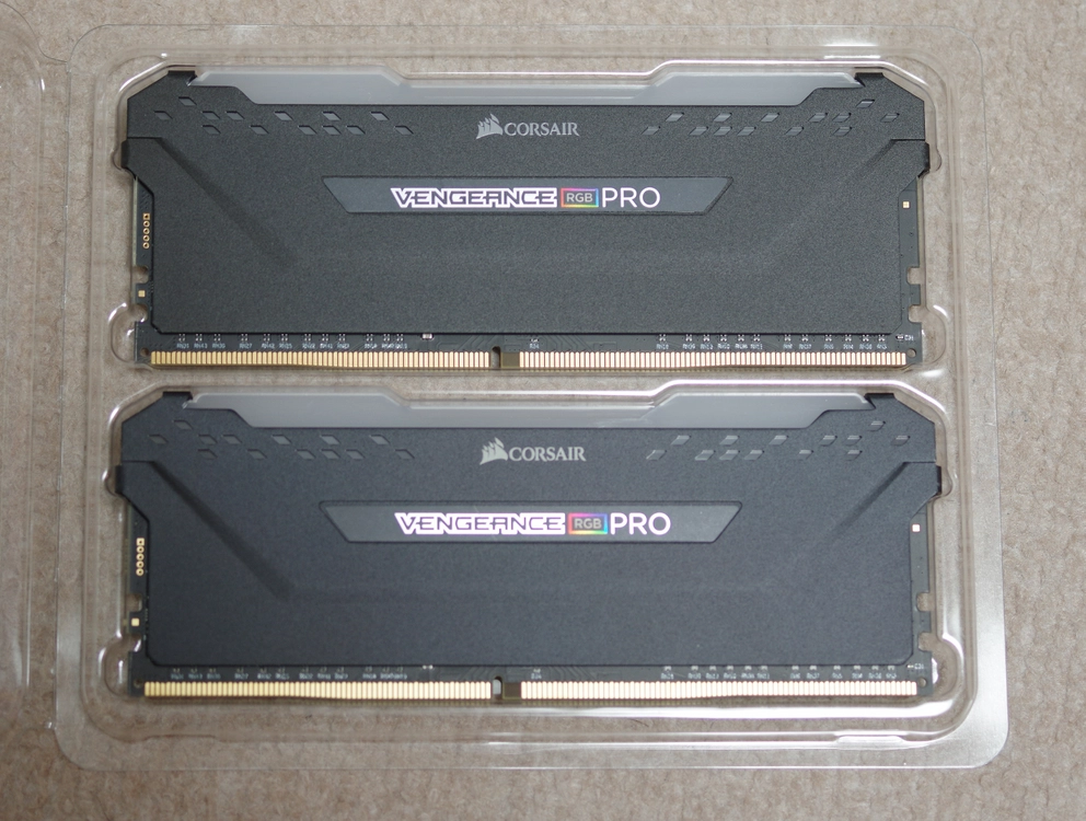 커세어 DDR4 3600 32GB(16GB2) 이미지