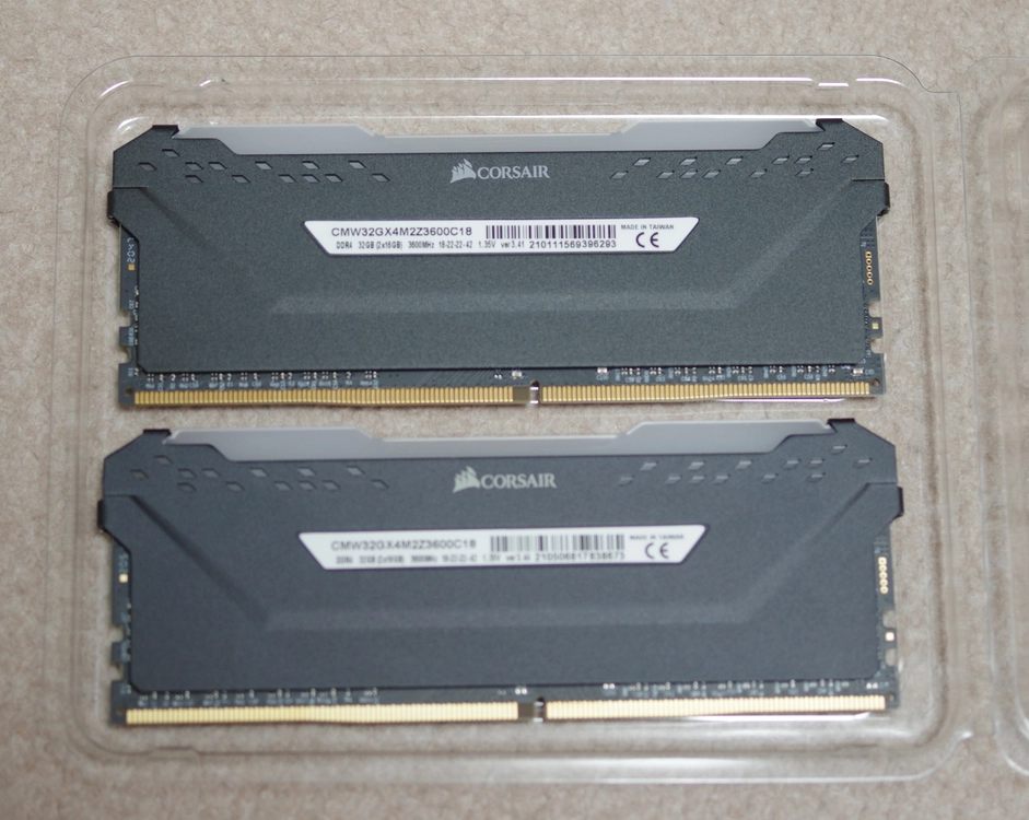 커세어 DDR4 3600 32GB(16GB2) 이미지