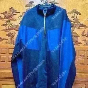 블랙야크 봄 가을 티셔츠 115사이즈 택포 3만원 판매합니다..상태 좋아요 이미지